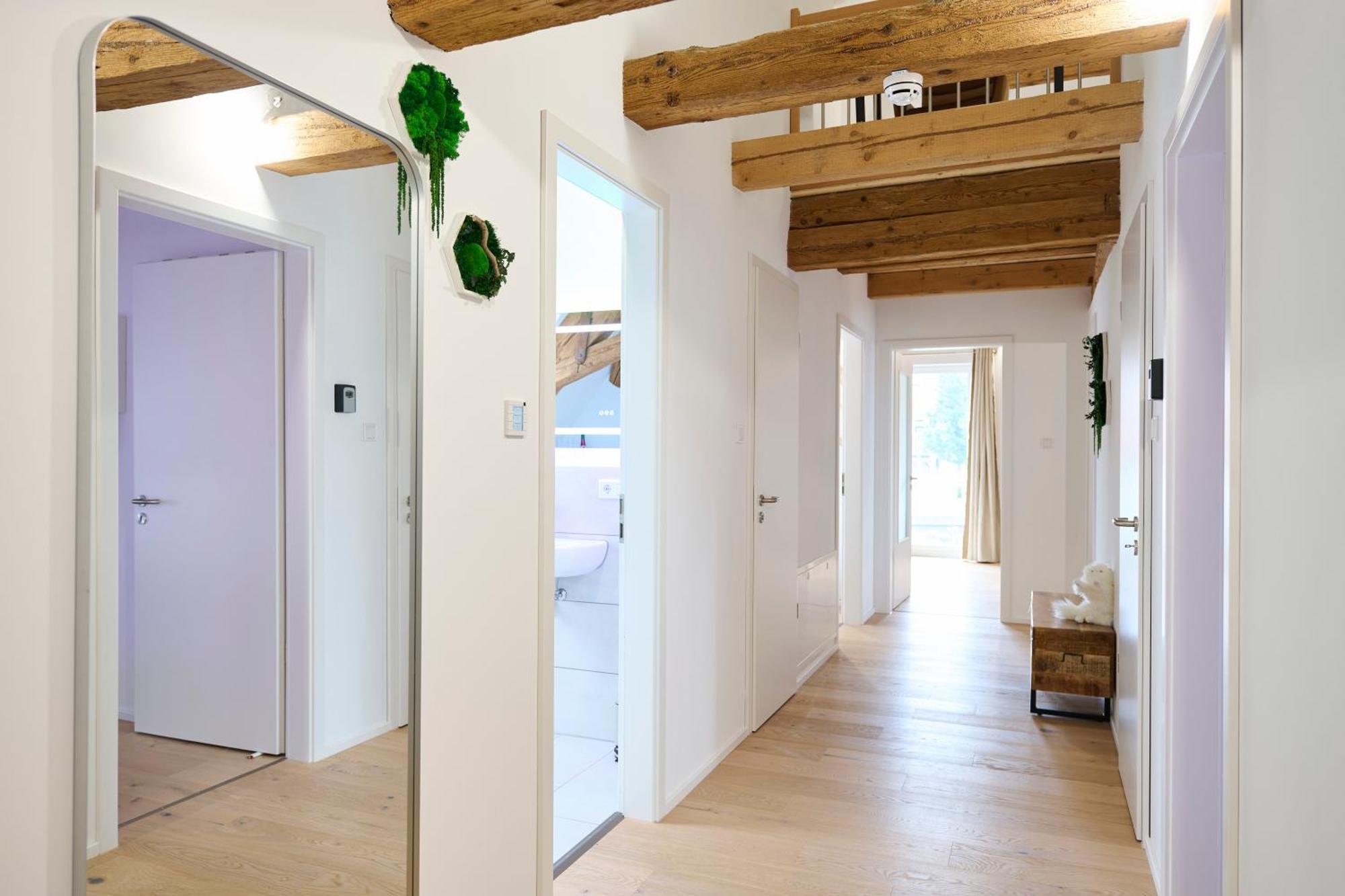 Apartamento Wood World Luxury - Massage - Bergblick - Tranpolin- Parken Markdorf Exterior foto